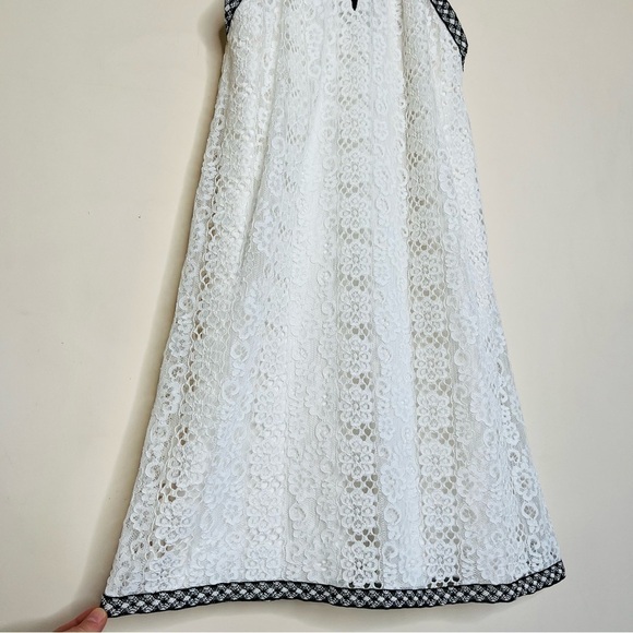 Alexis Genevieve Dress in Black & White Lace - Picture 15 of 15